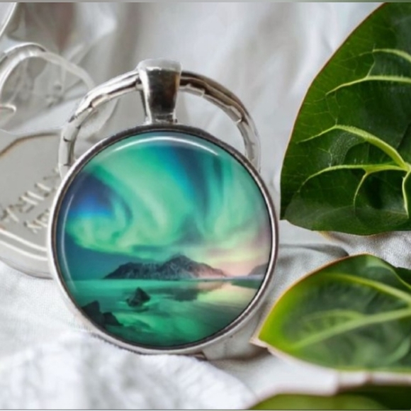 Island Keychain - Picture 3 of 8